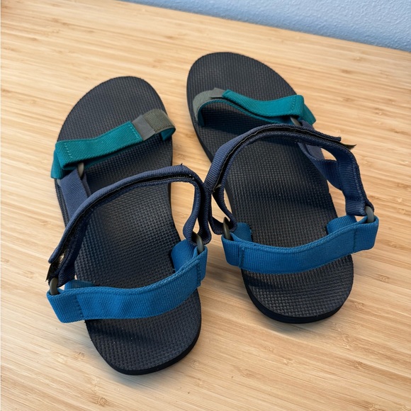 Teva blue and teal sandals M size 11 - Picture 2 of 5